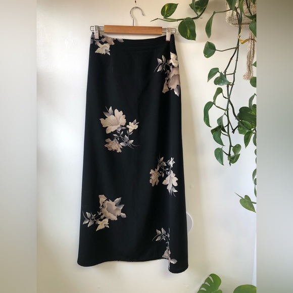 Smart Set Dresses & Skirts - 90’s maxi skirt